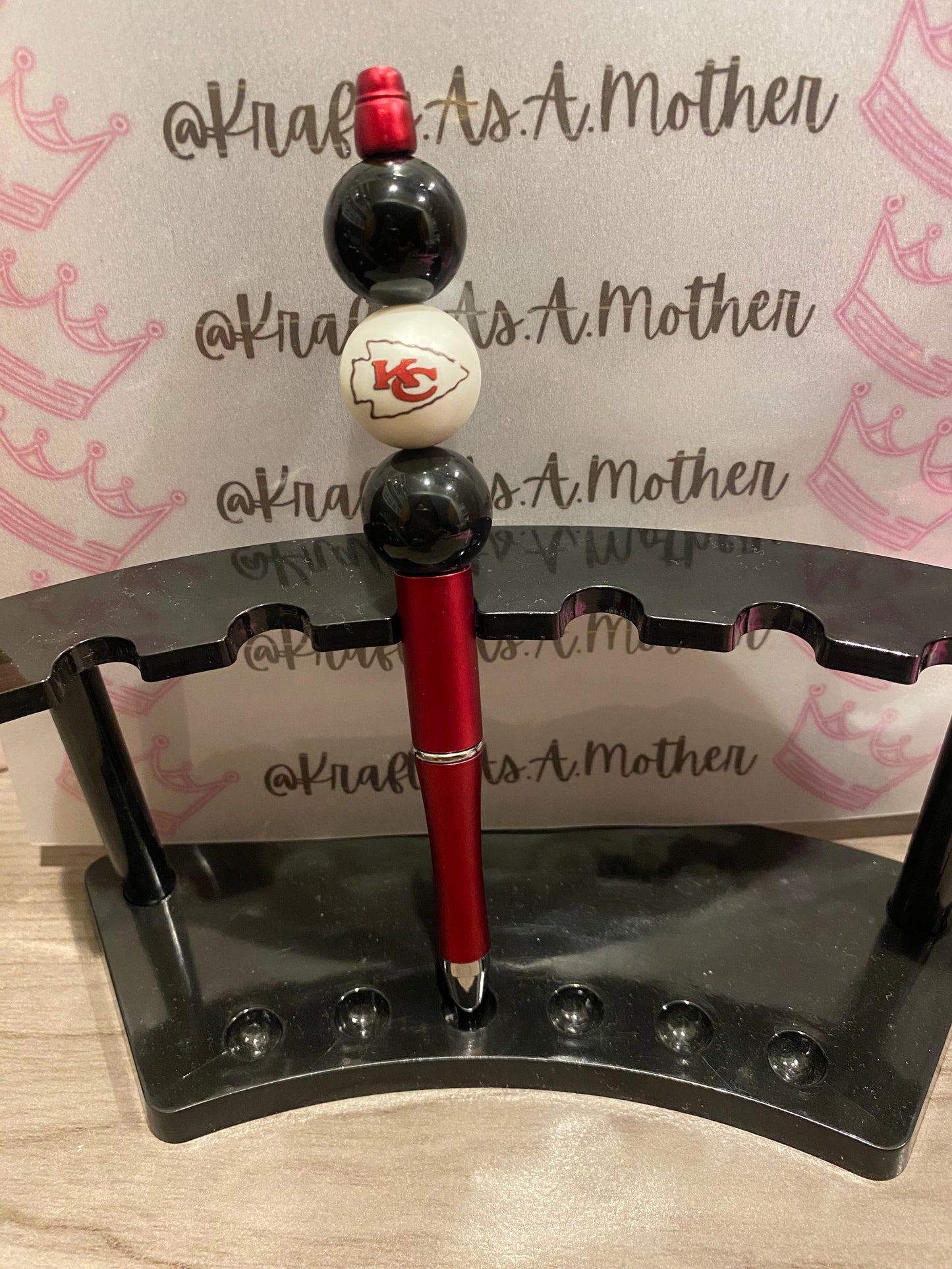 Bubblegum Beaded Pen | Krafty As A Mother